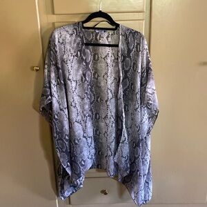 Accessory St  Shawl/Wrap - OS